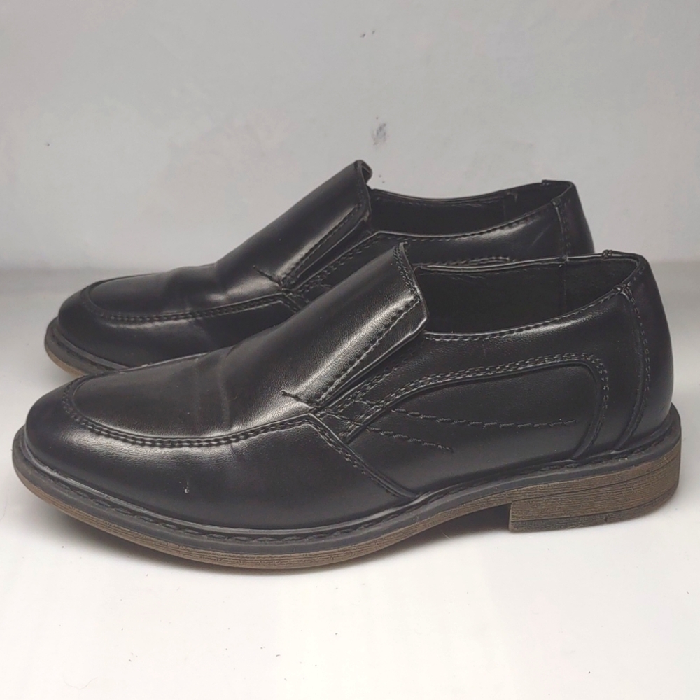 Madison avenue children's 11.5 Black Leather Slip-On Shoes Loafers